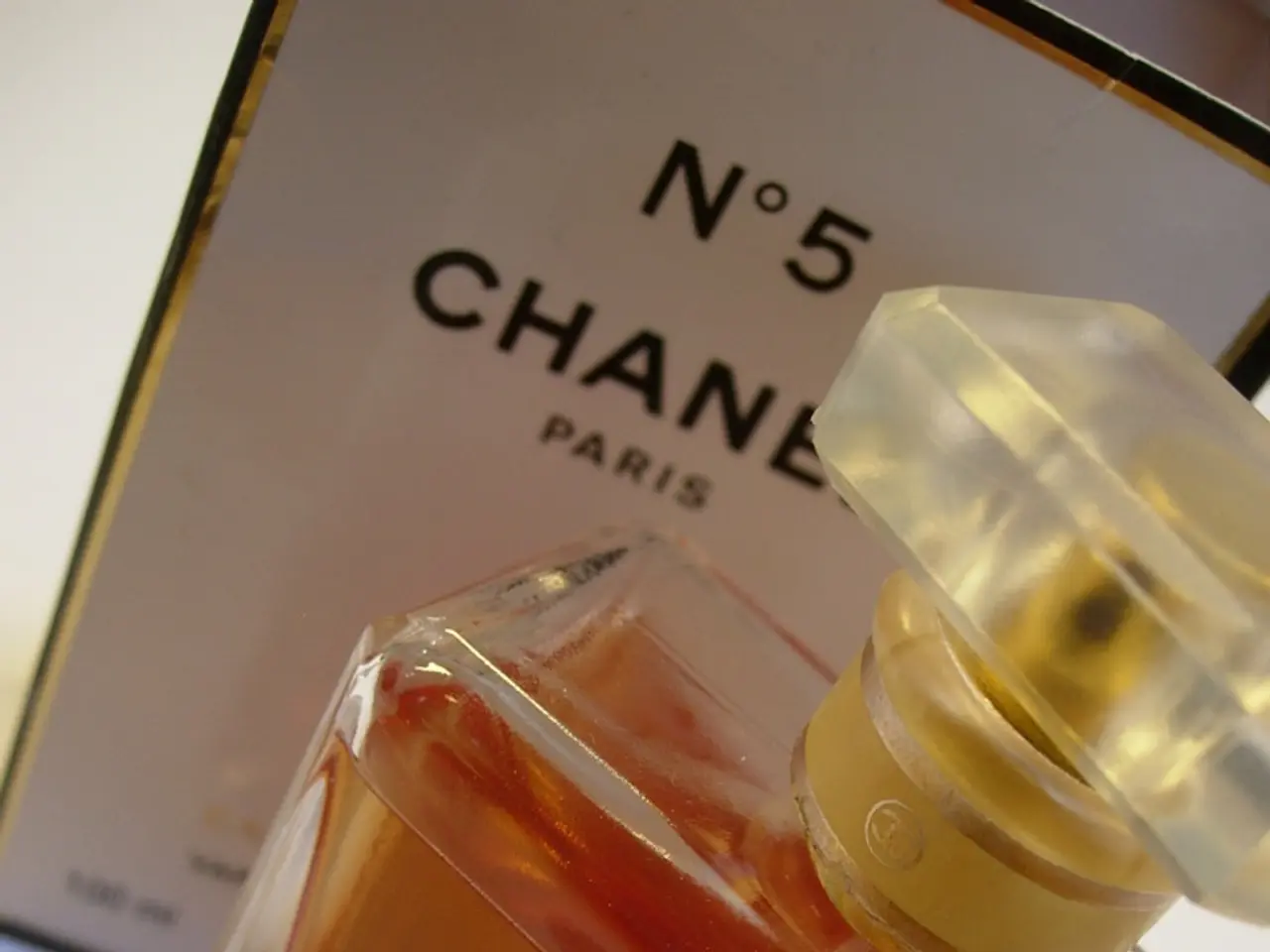 Exploring Jeremy Fragrance's Wealth: An Insight into the Fortunes and Achievements of the Perfume...