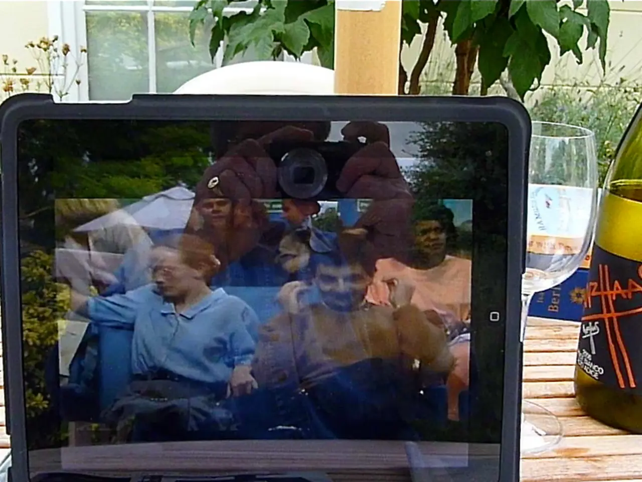 Expanded Semiconductor Industry Salutes Growth in Organic Electronics Sector by 22.3%