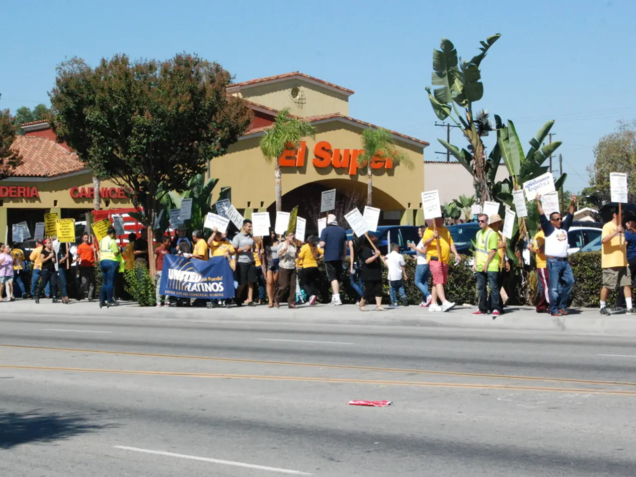 Commission has instituted various measures to ensure the realization of its proposals by the...