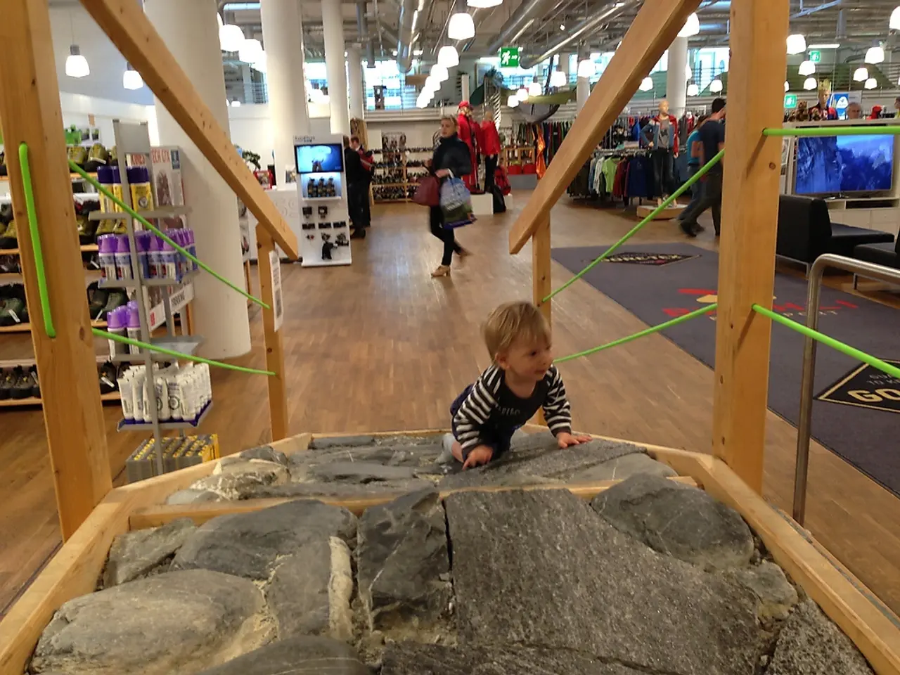 Uncovered Mars Metorite Worth $5 Million Undergoes Investigation