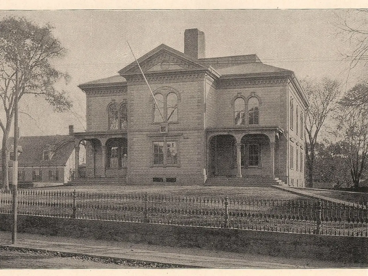 Planned construction of enclosures within Görlitzer Park encounters postponement