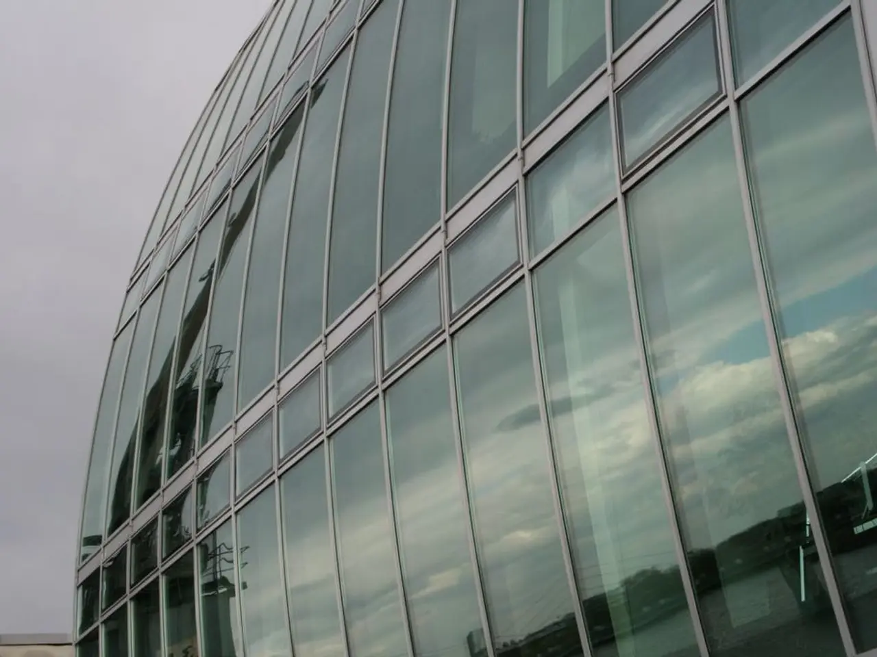 Billionaire sports figure makes a prominent appearance