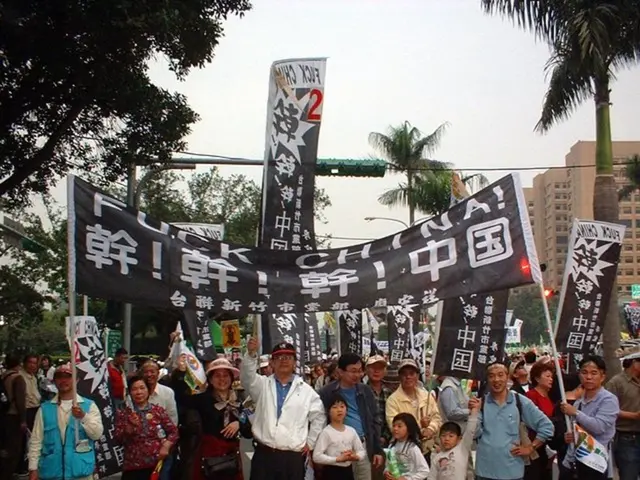 Struggles with financial hardship echo across the nation - "Desperate calls for aid"