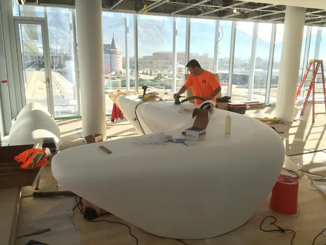 Business magnate and former trade head Bobby Ongpin passes away at the age of 86.