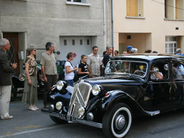 Road Closure Ahead: A52 Section Close to Essen Paved with Asphalt