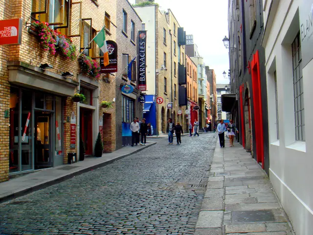 Conference in Delitzsch advocates for cooperatives over start-ups, failing to initiate new business...