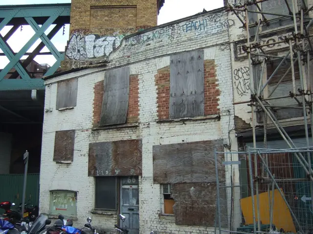 Construction Innovations: Frequent Obstacles and Resolutions