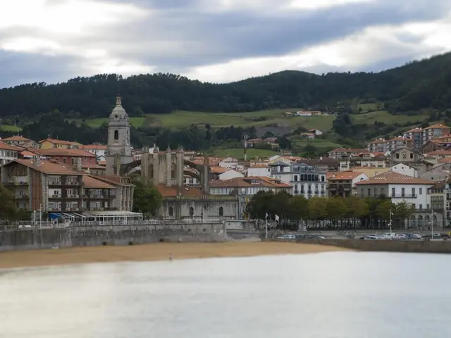 Anticipated Quarterly GDP Deceleration in Romania by 0.1% as Perceived by Erste Group