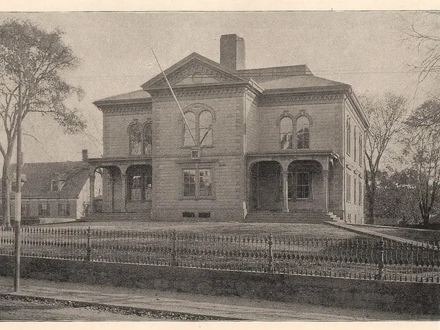 Planned construction of enclosures within Görlitzer Park encounters postponement