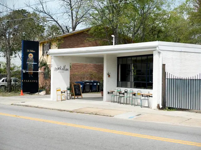 Deli Restaurant La Chiquita Adjusts Operating Hours Following Neighborhood Complaints in Del Ray